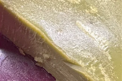 Cannabisbutter herstellen – langsame Extraktion bei niedriger Temperatur